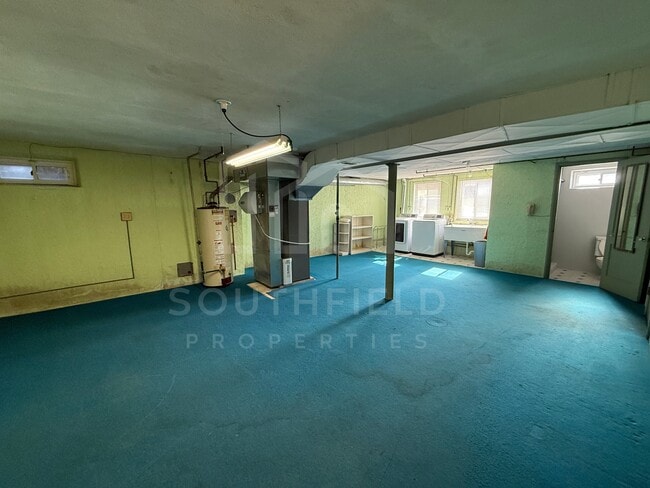 Building Photo - 3175 Ramona Ave