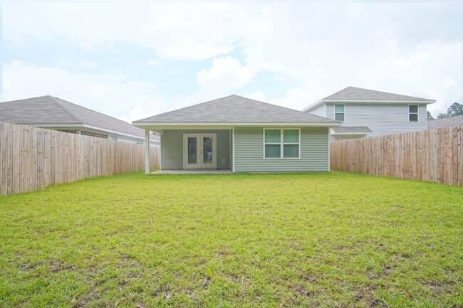 Building Photo - Beautiful 3-Bedroom, 2-Bath Home in Ashlan...