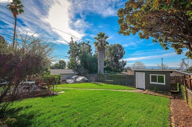 Building Photo - 24639 Leona Dr