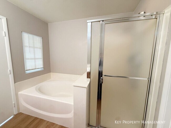 Building Photo - 6255 W Arby Ave