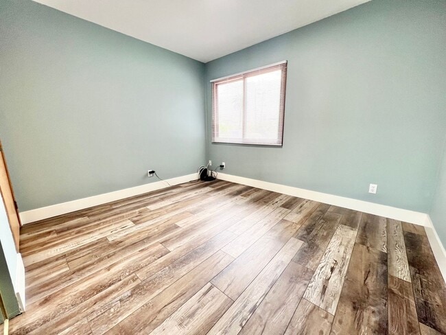 Building Photo - Spacious 2 Bedroom, 2 Bath Condo in Desira...