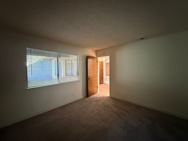 Building Photo - Orcutt Single Story Condo in The Gated Community of Creekridge Villas