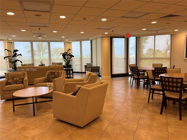 Building Photo - 720 S Collier Blvd