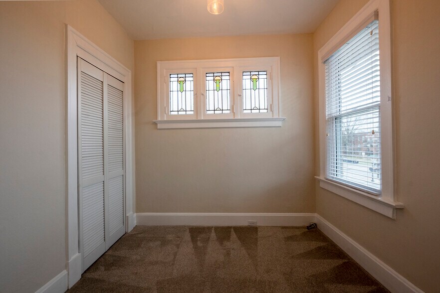Building Photo - 3349 Whitfield Ave