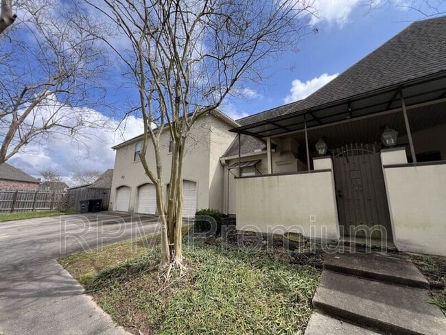 Building Photo - 17703 Shady Creek Ave