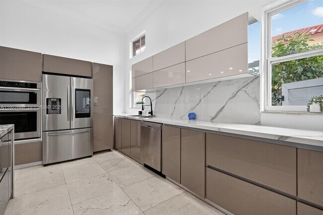 Building Photo - 16432 NW 12th St