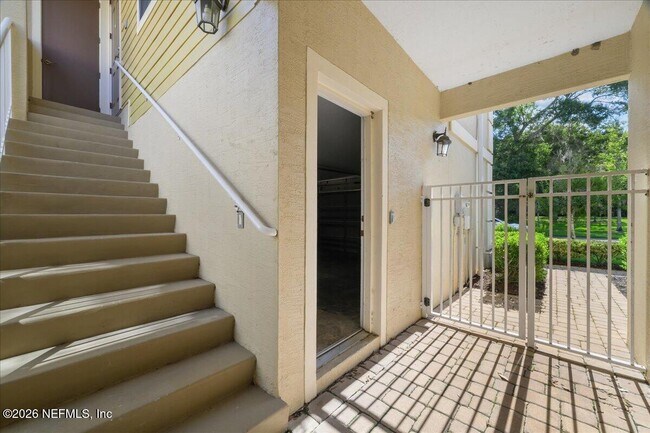 Building Photo - 539 Hedgewood Dr