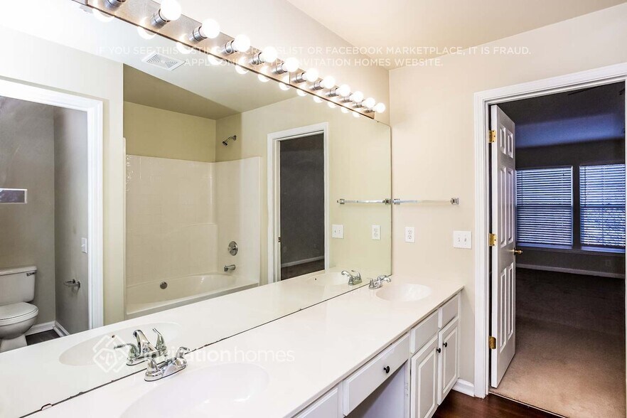 Building Photo - 2011 Chinabrook Ct