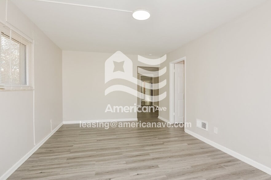 Building Photo - 710 Chambers Rd