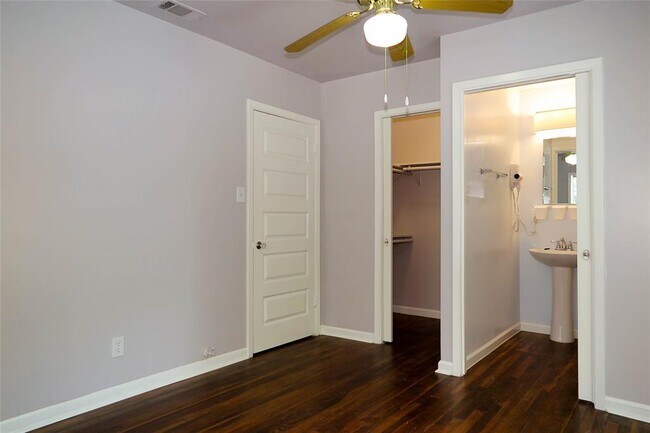 Building Photo - 1205 Forest St