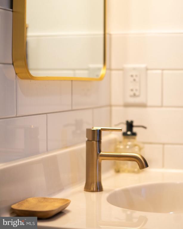 Building Photo - 437 W Grant St