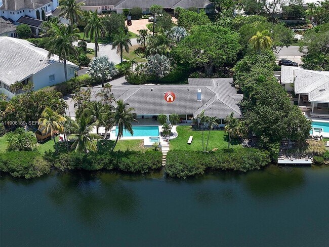 Building Photo - 415 Rovino Ave