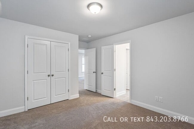 Building Photo - 319 Green Fern Dr