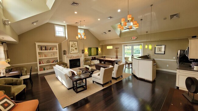 Updated clubhouse for your next Superbowl game, baby shower or other events - 1101 Primrose Ct
