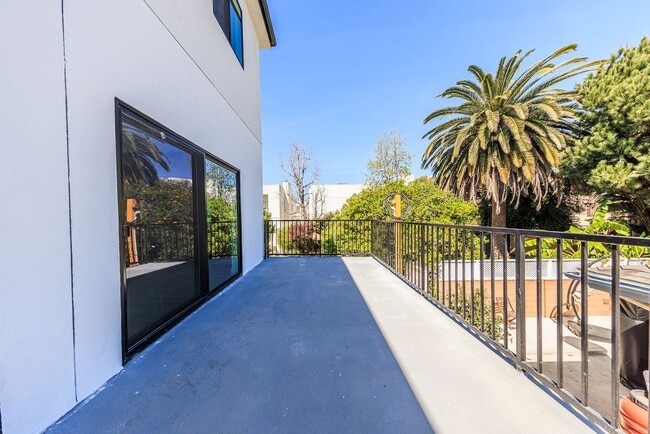 Building Photo - 1954 Purdue Ave