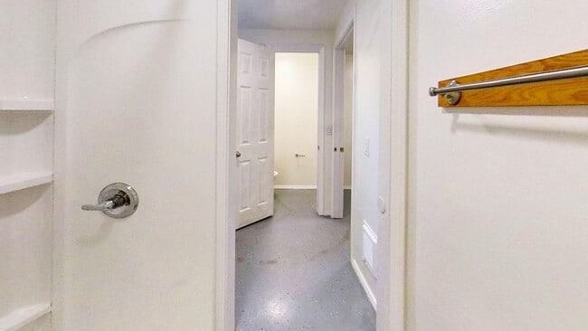 Building Photo - Large Home with Spiral Staircase in York Neighborhood!