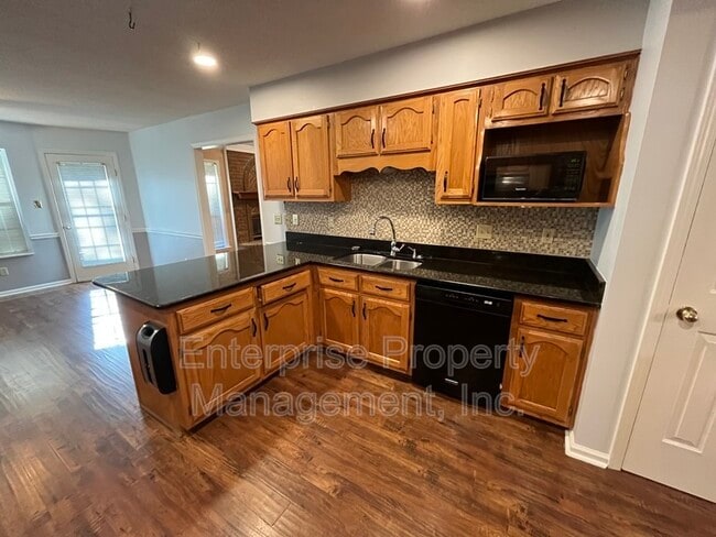 Building Photo - 384 Walnut Trace Dr