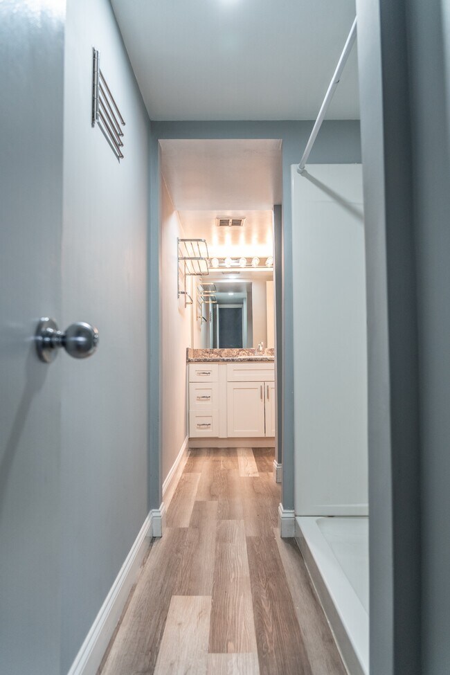 Building Photo - 109 Mallard Cove