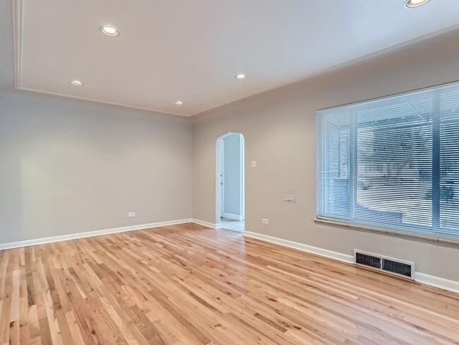 Building Photo - Evolve Real Estate: Available 8/8/26 Brick Tudor with Large Yard and Finished Basement!