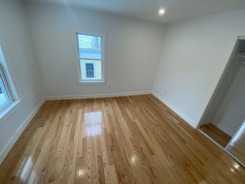 Building Photo - 141 Prospect St