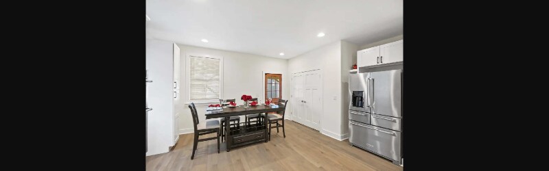 Building Photo - 510 19th Ave N