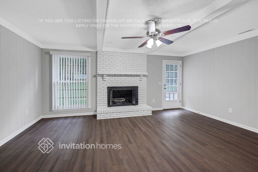 Building Photo - 123 Woodvale Dr