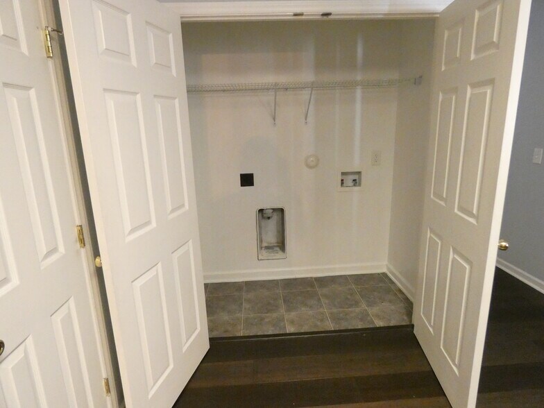 Building Photo - 1624 Brown Owl Dr