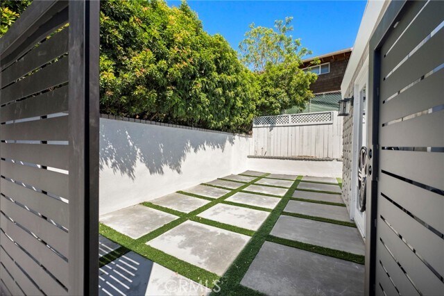 Building Photo - 1560 Sunset Ridge Dr