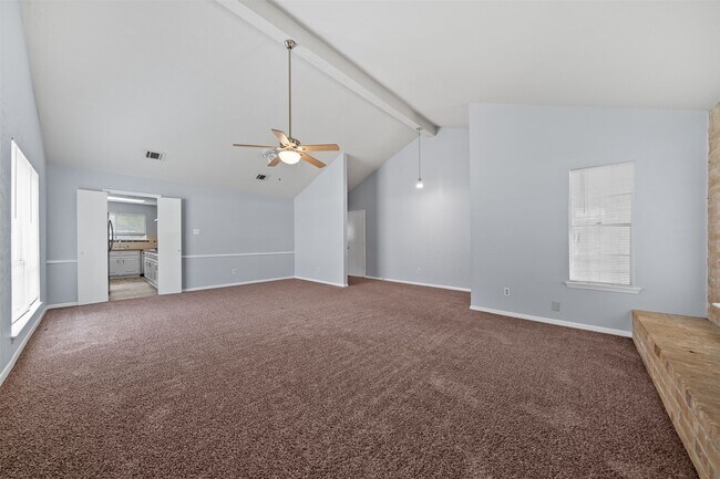 Building Photo - 25310 Pepper Ridge Ln