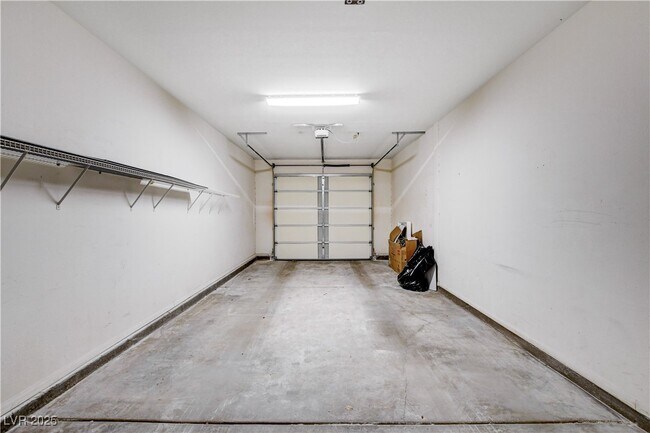 Building Photo - 1713 Sky of Red Dr