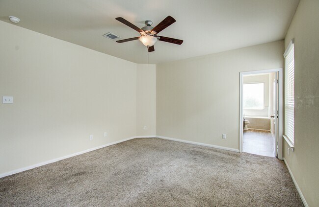 Building Photo - 17139 Devon Dogwood Trail