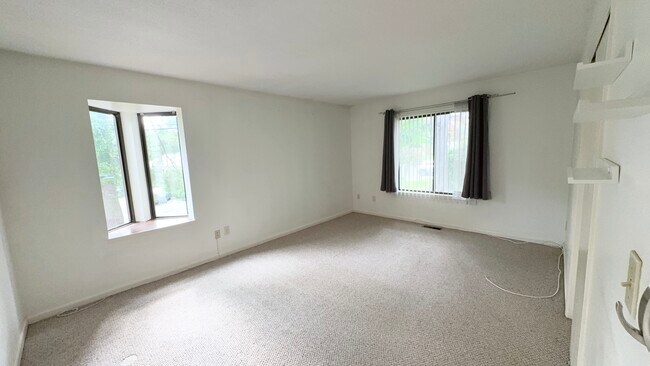 Building Photo - 50 Overlook Ave