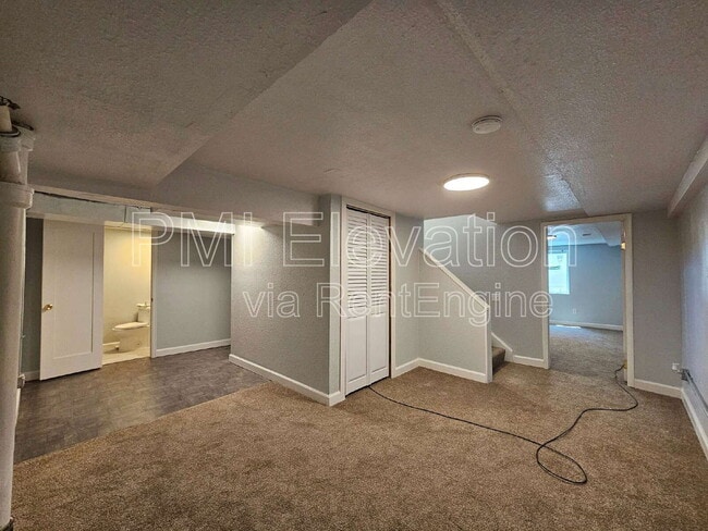 Building Photo - 6824 S Willow St