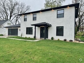 Building Photo - Beautifully Renovated Carmel Home!