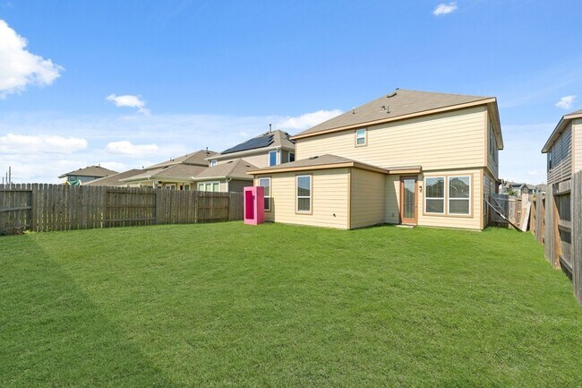 Building Photo - 4822 Hickory Deer Ln