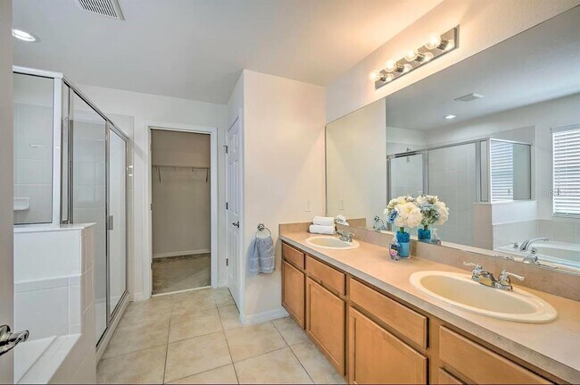 Building Photo - 148 Miro Dr