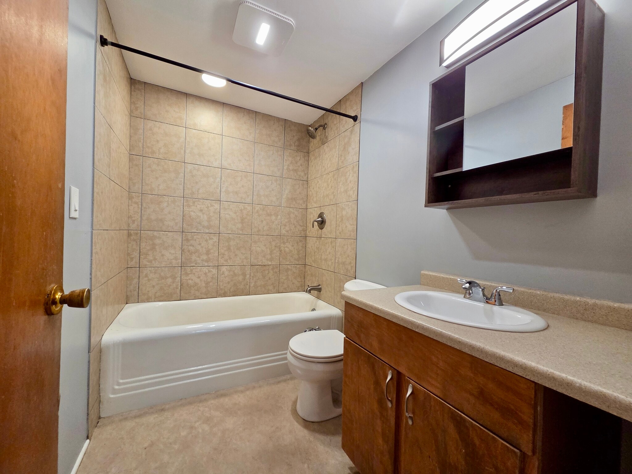 Building Photo - 64 Tryon Park