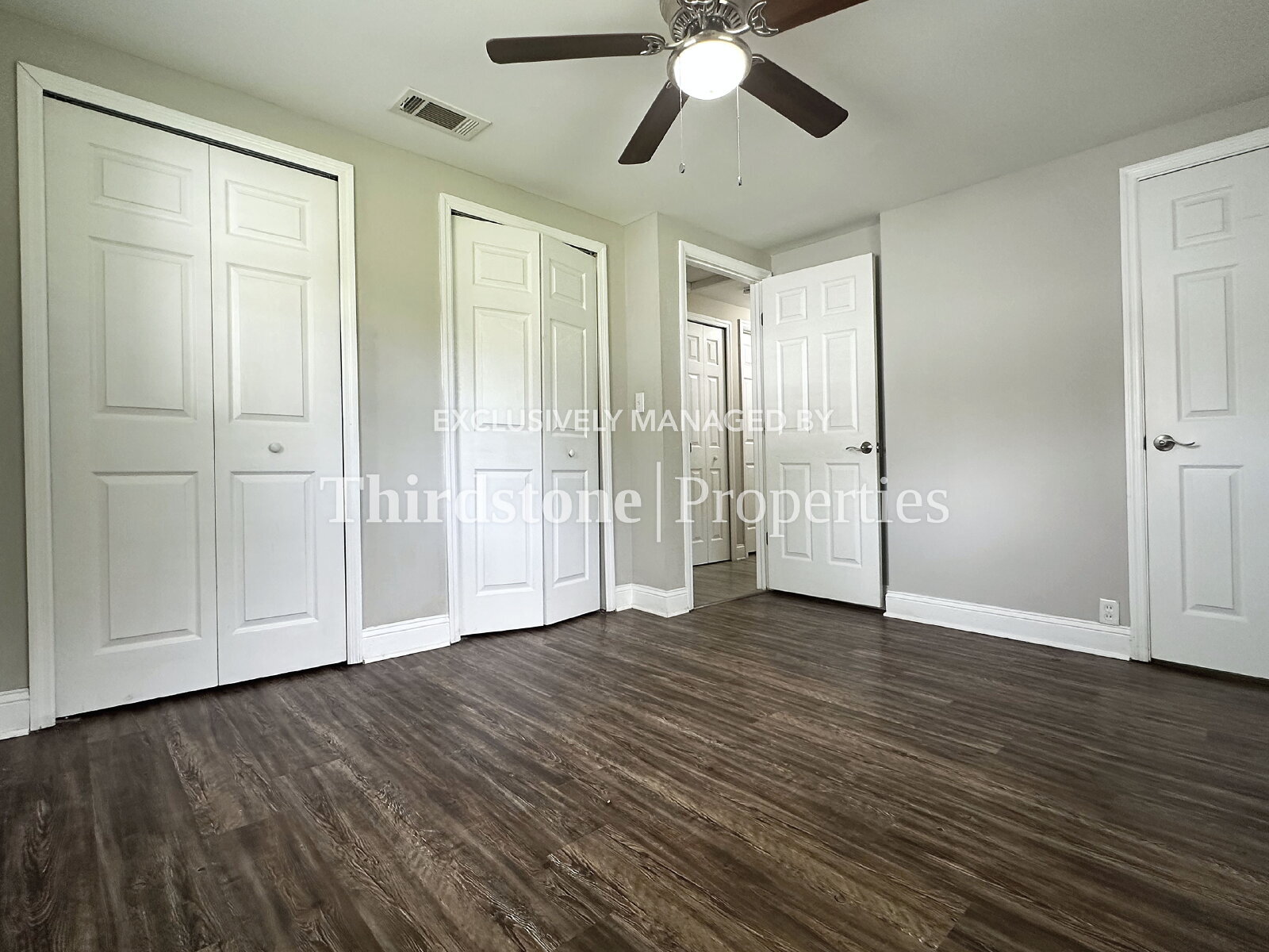 Building Photo - 455 W Clermont Dr