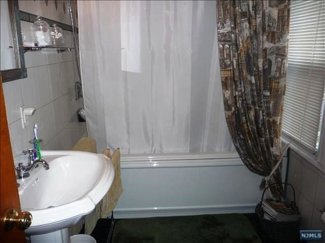 Bathroom - 78 Spring Valley Ave