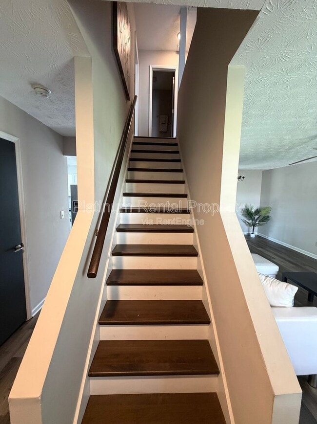 Building Photo - 2675 Wildflower Ln SW