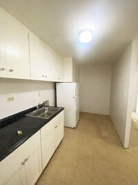 Building Photo - 3 Bedroom / 1 Bath at the Su Casa