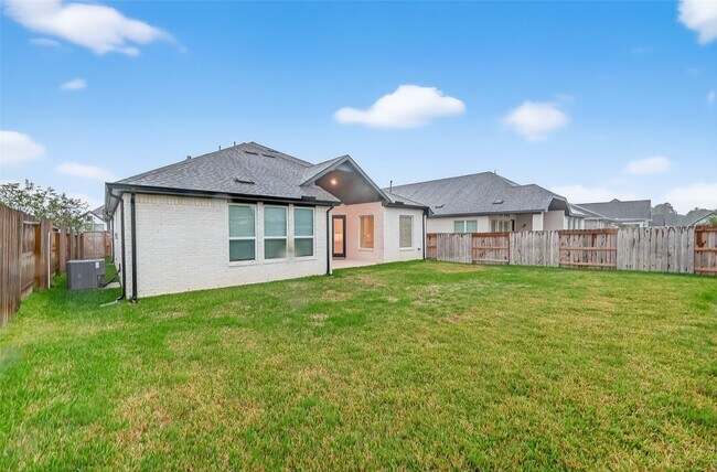 Building Photo - 2210 Cherry Brg Ln