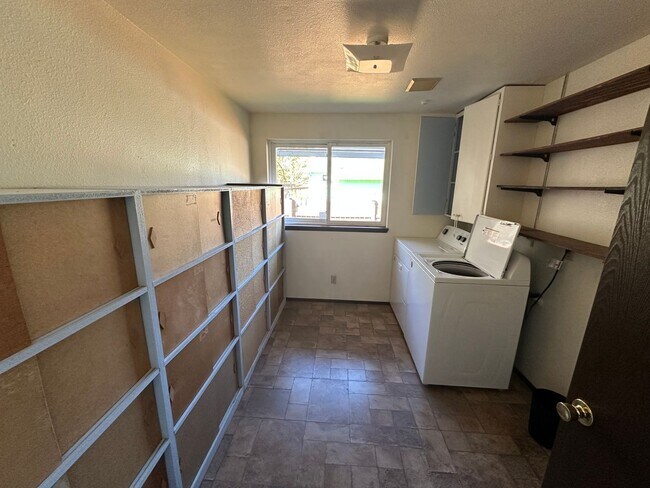 Building Photo - Charming 3-Bedroom Home in the Heart of Shelton