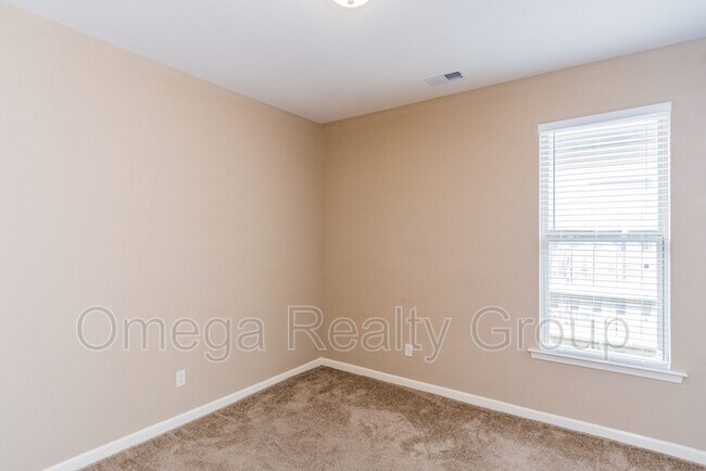 Building Photo - 1144 Washington Dr