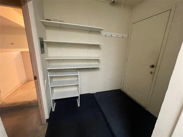 Building Photo - 212 E Rentz St