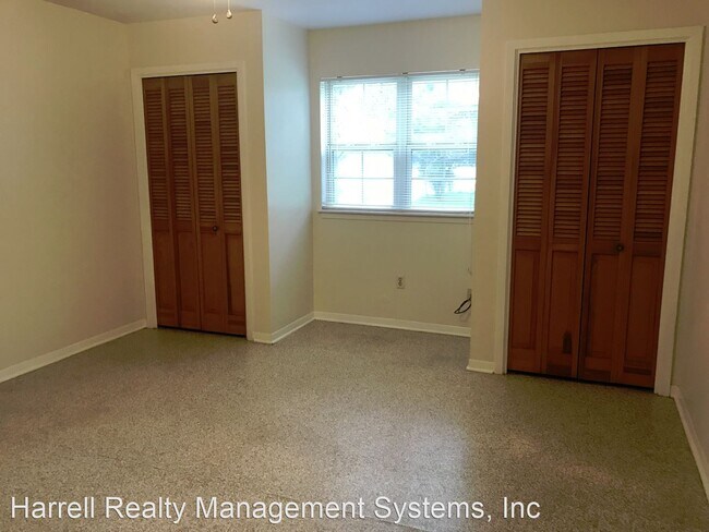 Building Photo - 2 br, 2 bath House - 13001 Woodway Dr.