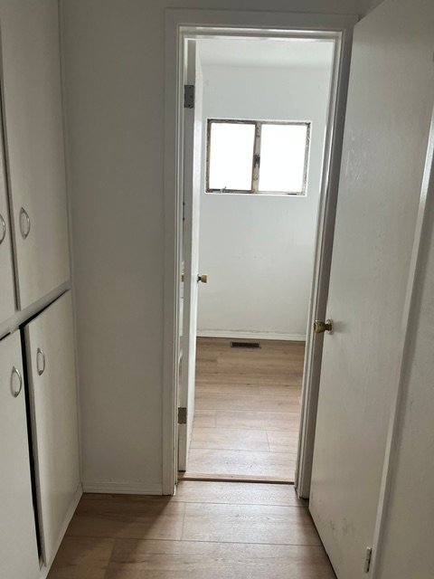 Building Photo - 1013 Palomas Dr SE