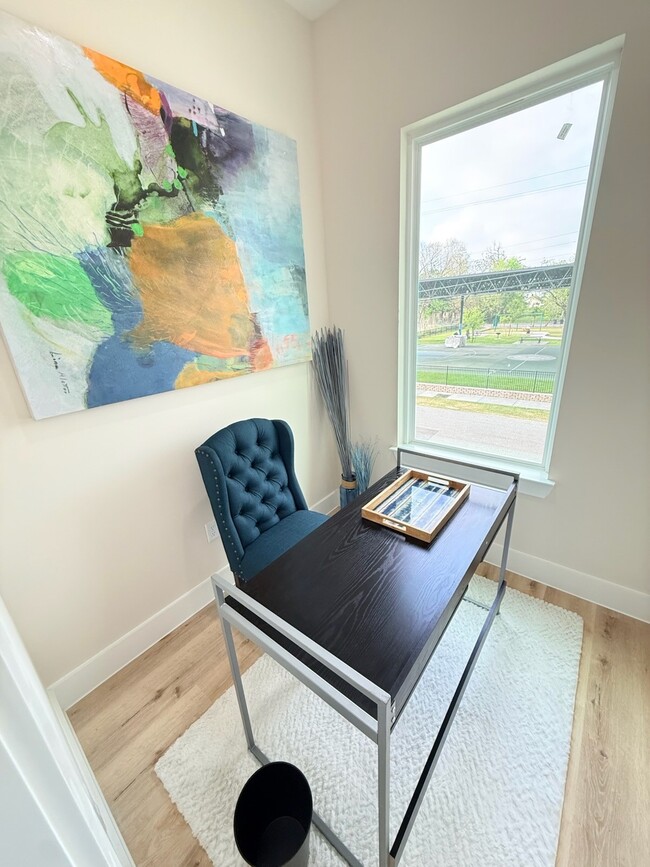 Building Photo - 3229 Tuam St