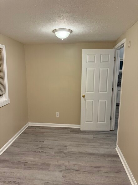 Building Photo - 351 Westfield St
