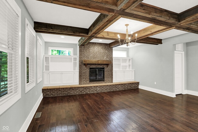 Building Photo - 16893 Oak Manor Dr